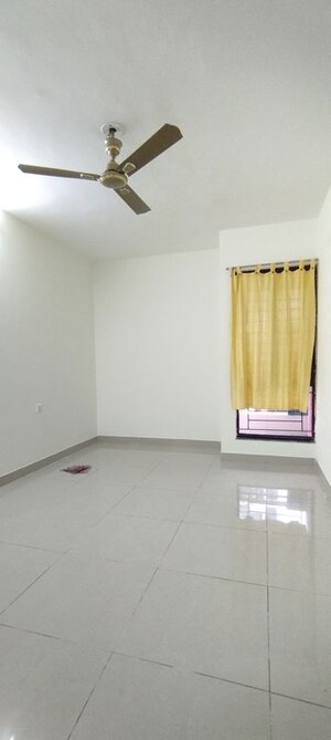 Room in 2 BHK Apartment at Nanded Madhuvanti, Sinhagad Road – for Rent