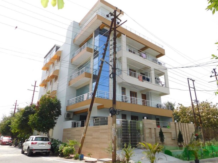 Room, sector 45 Pg For Boys & Girls In Sector 45 9682483