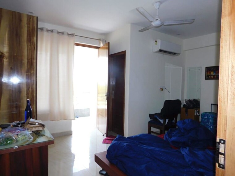 Room, sector 45 Pg For Boys & Girls In Sector 45 9682483