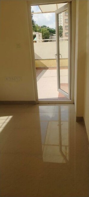 Room in 3 BHK Apartment at Vasathi Avante Bangalore, Hebbal – for Rent