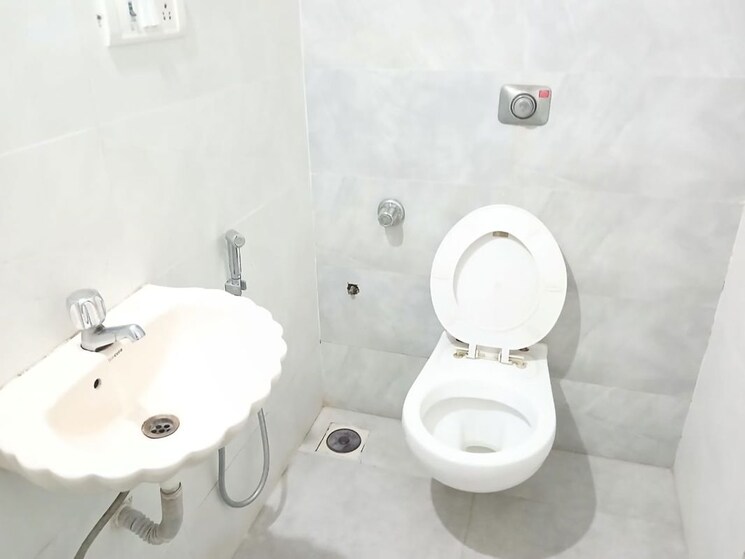 Bathroom, ashapura-dham-sanpada 3 Bedroom 1400 Sq.Ft. Apartment In Sanpada Navi Mumbai 9682809