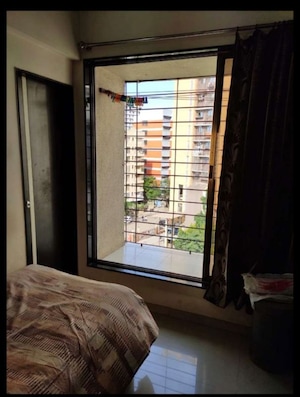 Room in 1 BHK Apartment at Dev Niketan, Dahisar East – for Rent