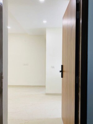 Room in 4 BHK Apartment at GHB Splande, Patiala Road – for Sale