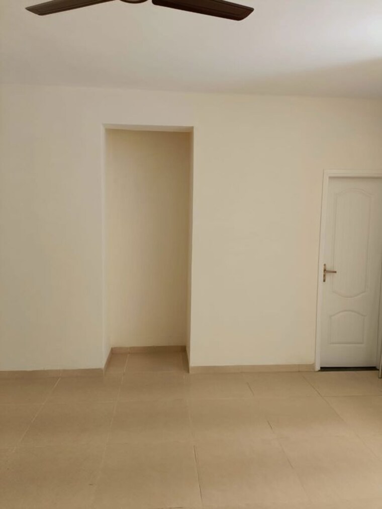 Room, sushma-valencia 3 Bedroom 1800 Sq.Ft. Apartment In International Airport Road Zirakpur 9675401