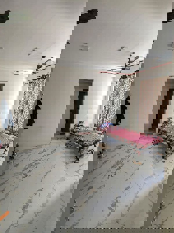 2 BHK Apartment For Rent in Dotom Isle