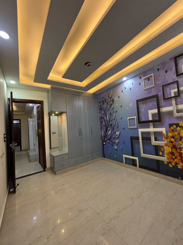  Parking, dwarka mor 3 Bedroom 1150 Sq.Ft. Builder Floor In Dwarka Mor Delhi 9682731