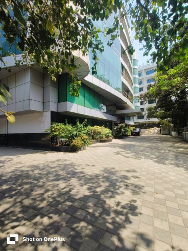 Exterior View, terminal-9 Commercial Office Space 1181 Sq.Ft. In Vile Parle East Mumbai 9683019