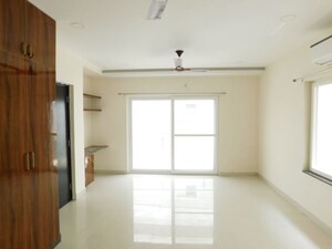 Room in 4 BHK Villa at Nallagandla – for Rent