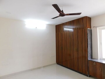 Room in 4 BHK Villa at Nallagandla – for Rent