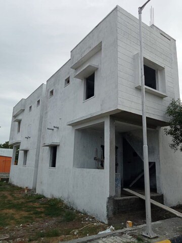 Master Bedroom in 2 BHK Villa at Chengalpattu – for Sale