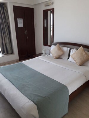 Bedroom in 3 BHK Apartment at Gamdevi – for Sale