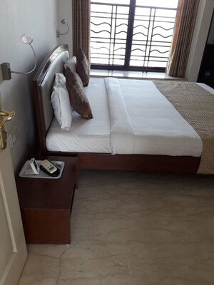 Parking in 3 BHK Apartment at Gamdevi – for Sale