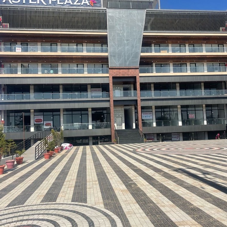 Exterior View, international airport road Commercial Showroom 1395 Sq.Ft. In International Airport Road Zirakpur 9683866