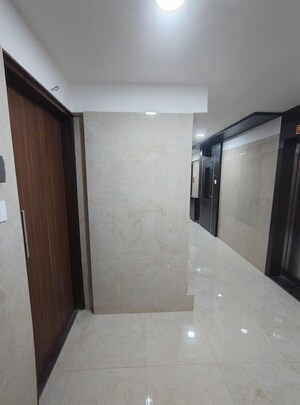 Room in 1 BHK Builder Floor at Ghatkopar East – for Rent