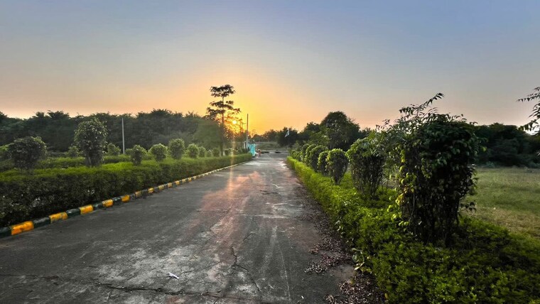 Garden, tashkand marg  274 Sq.Yd. Plot In Tashkand Marg Allahabad 9684575