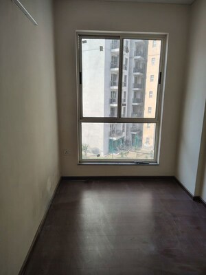 Room in 2 BHK Builder Floor at Sector 37d – for Rent