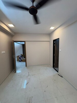 Room in 2 BHK Apartment at Khar West – for Rent