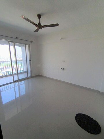 Room in 2 BHK Apartment at Sukhwani Hermosa Casa, Mundhwa – for Rent