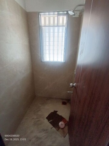 Room in 3 BHK Apartment at Dadar West – for Rent