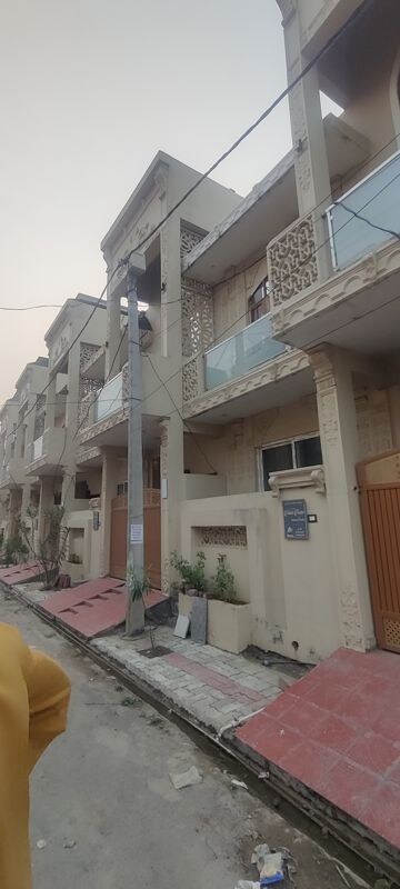 4 BHK Villa – Exterior View View at Safedabad - for Sale