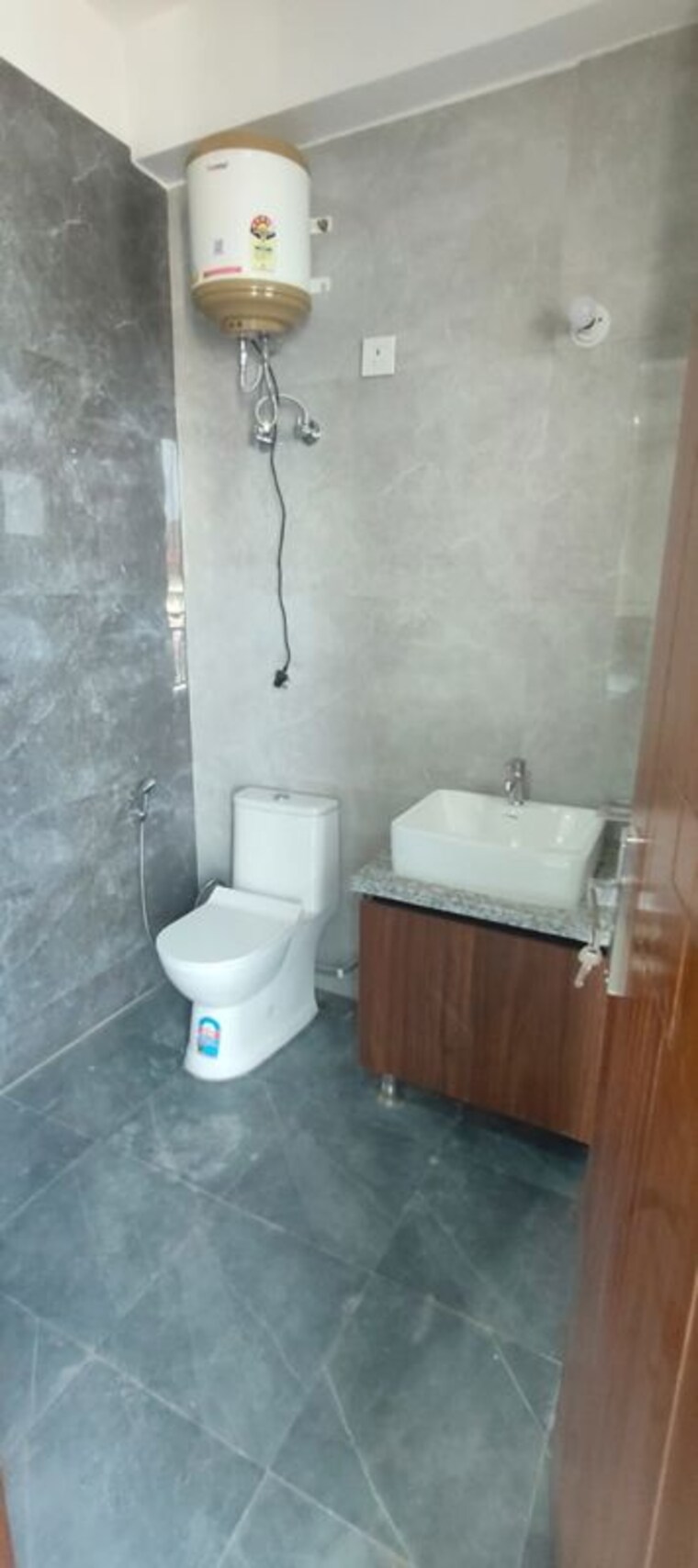 Bathroom, sector 40 2 Bedroom 1199 Sq.Ft. Builder Floor In Sector 40 Gurgaon 9685960