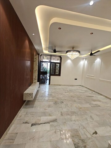 Room in 2 BHK Builder Floor at Lajpat Nagar I – for Sale