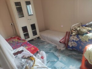 Room in 2 BHK Builder Floor at Ganesh Peth – for Rent