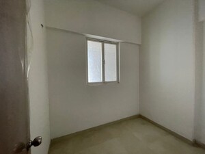 Room in 5 BHK Apartment at Mantri Blossom, Ashok Nagar – for Sale