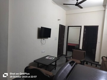 Living Room in 1 BHK Builder Floor at Sector 46 – for Rent