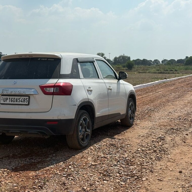  Parking, dankaur  100 Sq.Yd. Plot In Dankaur Greater Noida 9687016