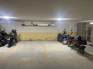 Parking in  Office Space at Kh Road – for Rent