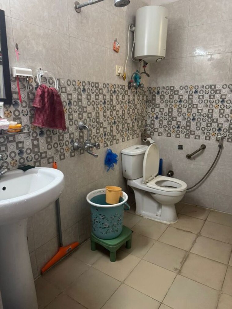 Bathroom, shre-banke-bihari 2 Bedroom 1250 Sq.Ft. Apartment In Raj Nagar Extension Ghaziabad 9687167