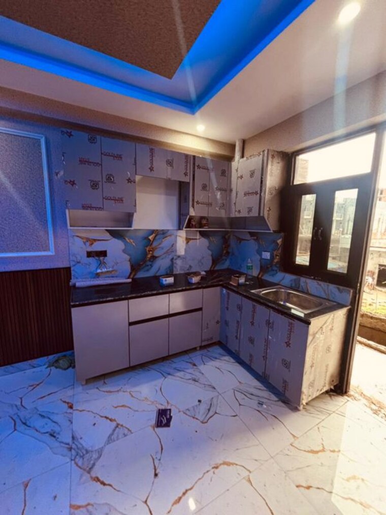 Kitchen, sector 73 1 Bedroom 600 Sq.Ft. Apartment In Sector 73 Noida 9455556