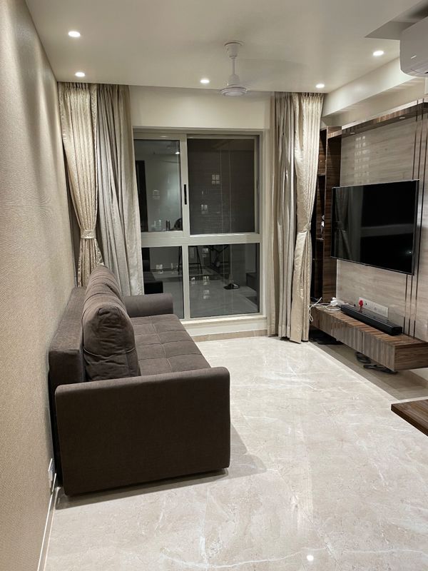 1 BHK Apartment For Rent in Hiranandani Regent Hill