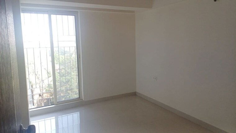 Room, wagle industrial estate 2 Bedroom 705 Sq.Ft. Apartment In Wagle Industrial Estate Thane 9512311