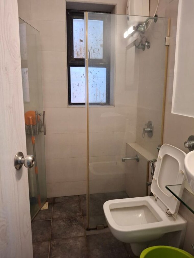 Bathroom, bandra west 2 Bedroom 1400 Sq.Ft. Apartment In Bandra West Mumbai 9687600