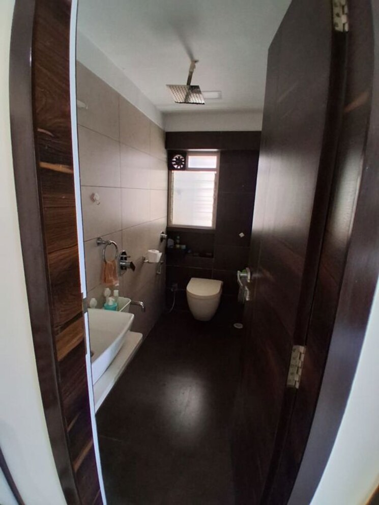 Bathroom, krishna-kripa-apartment 1 Bedroom 550 Sq.Ft. Apartment In Khar West Mumbai 9687621