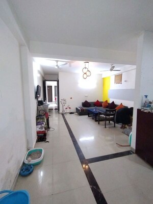 Team Area in 3 BHK Builder Floor at Sector 69 – for Rent