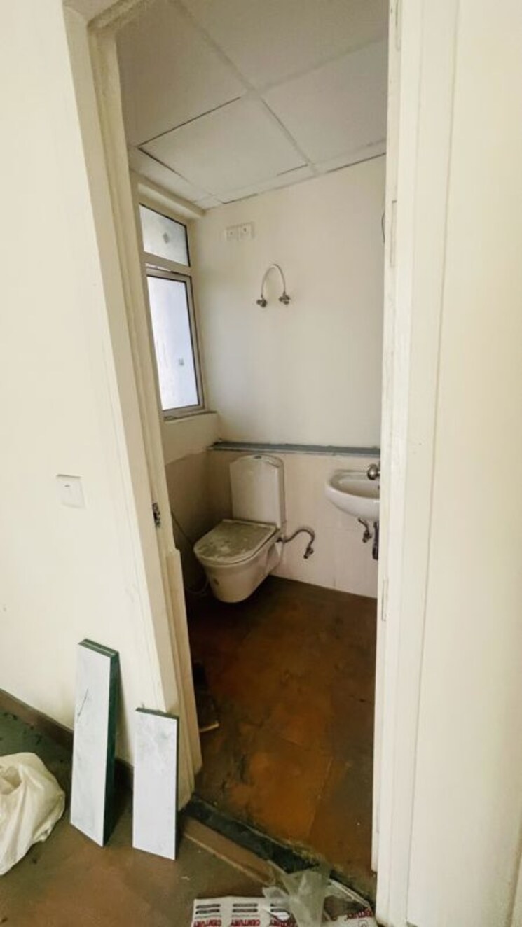 Bathroom, jaypee-greens-kosmos 2 Bedroom 1045 Sq.Ft. Apartment In Sector 134 Noida 9687715