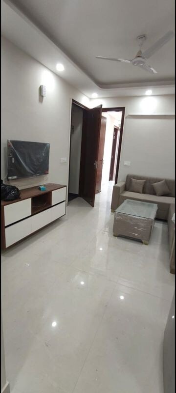 Living Room in 2 BHK Builder Floor at RWA Residential Society, Sector 40 – for Rent