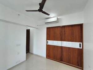Bedroom in 2 BHK Apartment at Kalpataru Immensa, Kolshet Road – for Rent