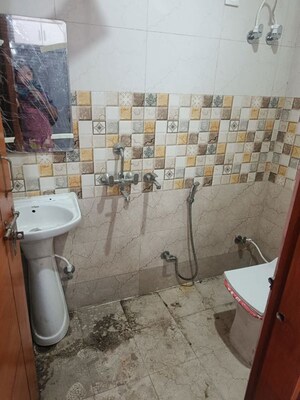 Bathroom in 2 BHK Builder Floor at Sector 49 – for Rent