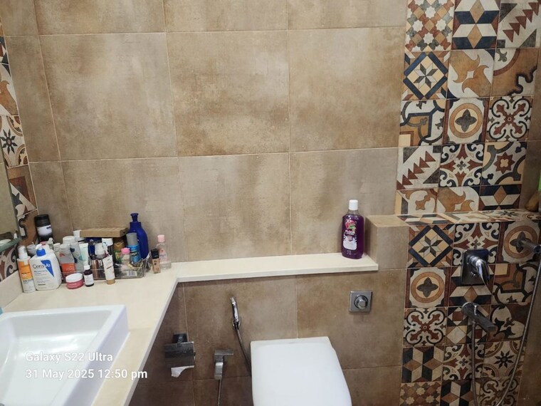 Bathroom, raheja-acropolis 2.5 Bedroom 1235 Sq.Ft. Apartment In Deonar Mumbai 9687992