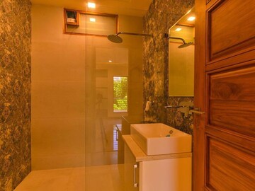 Living Room in 4 BHK Builder Floor at Sector 85 – for Sale