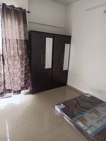 Room in 2 BHK Apartment at Godrej Greens, Undri – for Rent