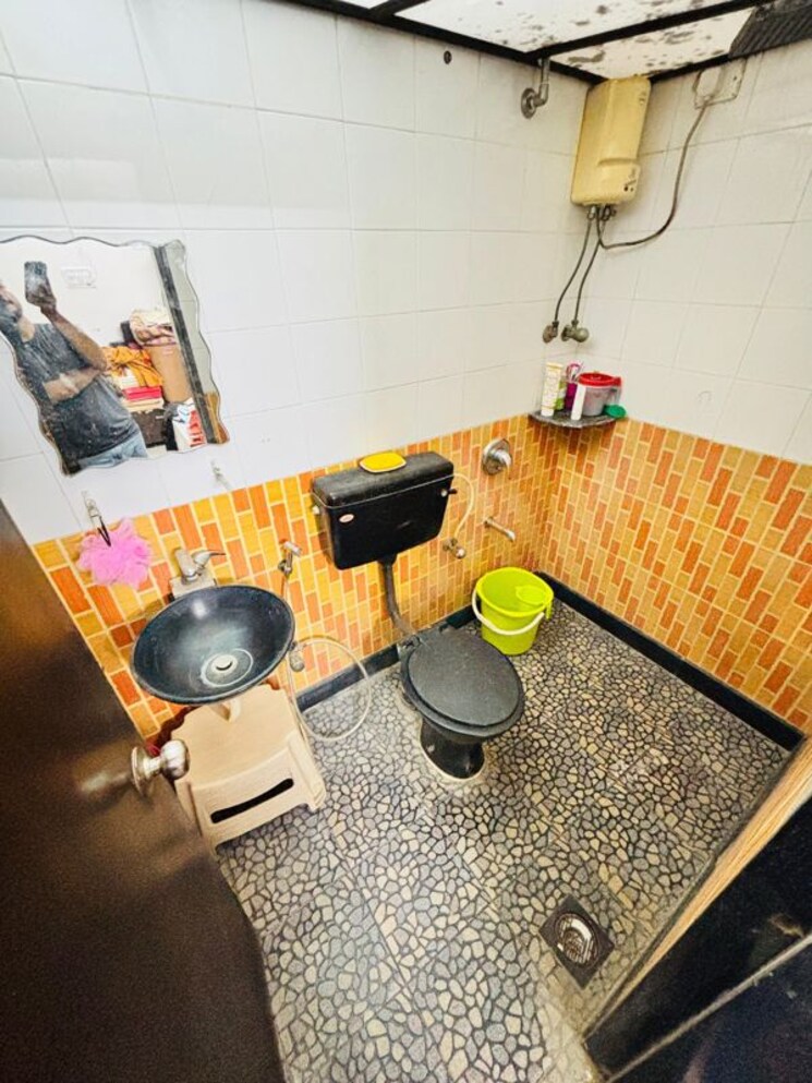 Bathroom, bhoomi-park 1 Bedroom 650 Sq.Ft. Apartment In Malad West Mumbai 9688087