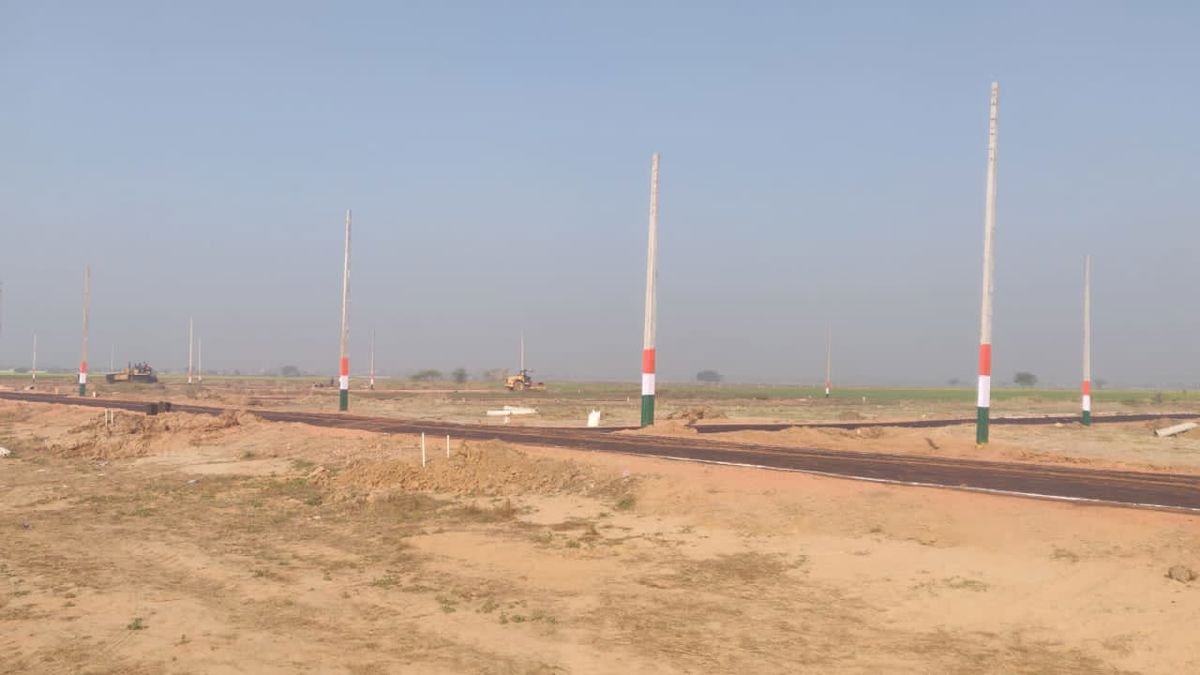 Plot For Sale in Rzone Land Plot