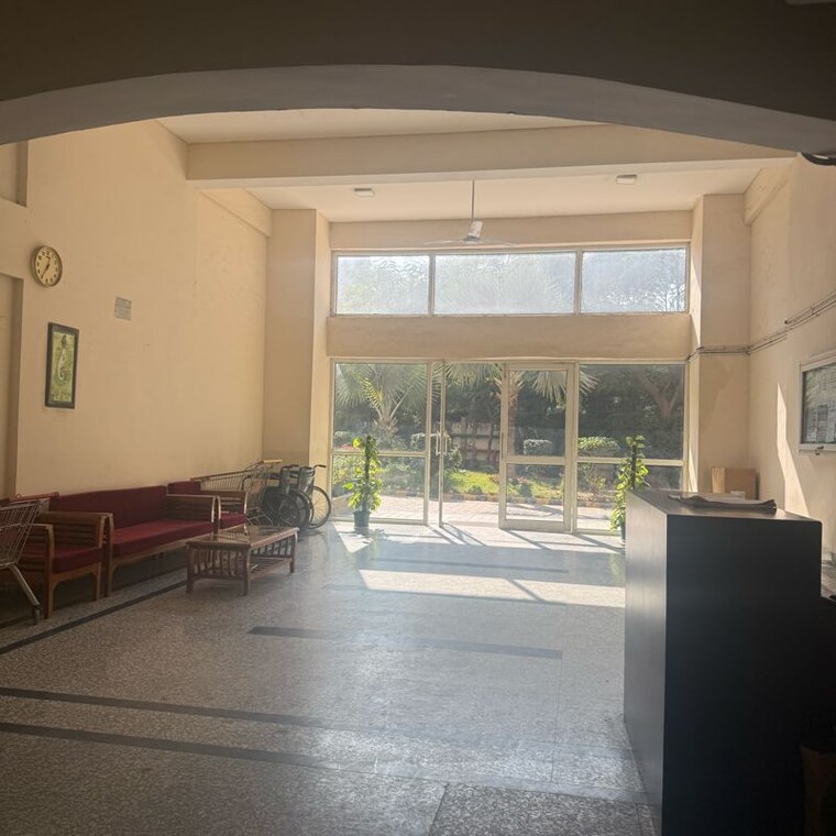 Living Room, bestech-park-view-residency 3.5 Bedroom 1775 Sq.Ft. Apartment In Sarai Allwardi Gurgaon 9688543