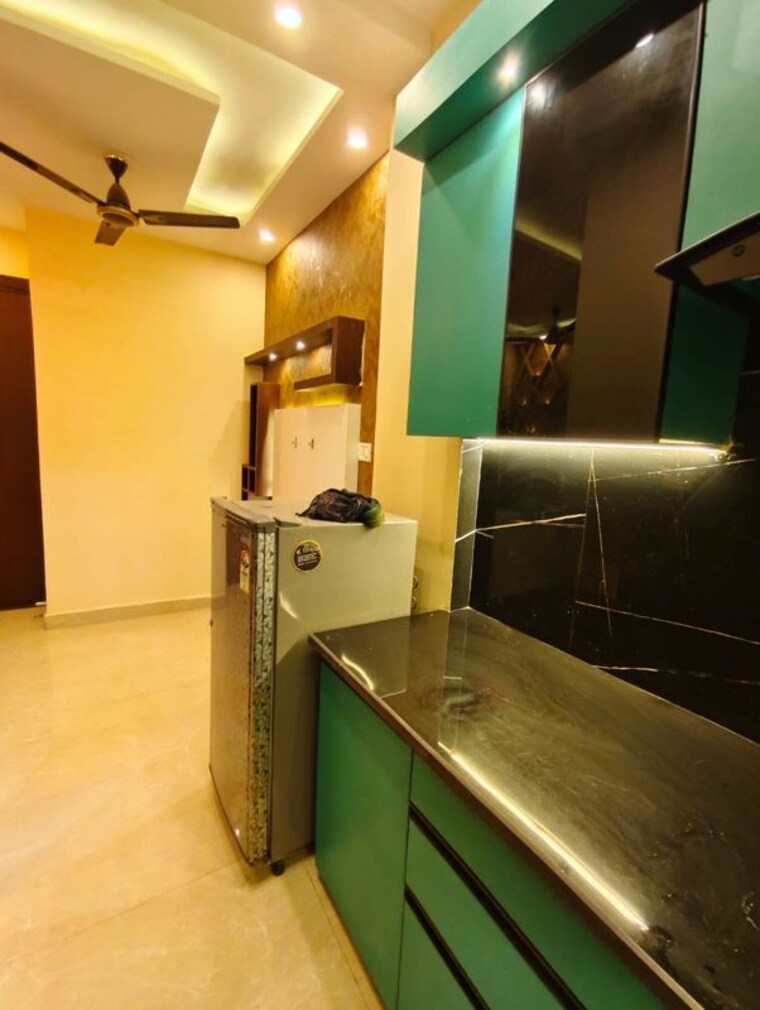 Kitchen, dwarka mor 1 Bedroom 405 Sq.Ft. Builder Floor In Dwarka Mor Delhi 9688660