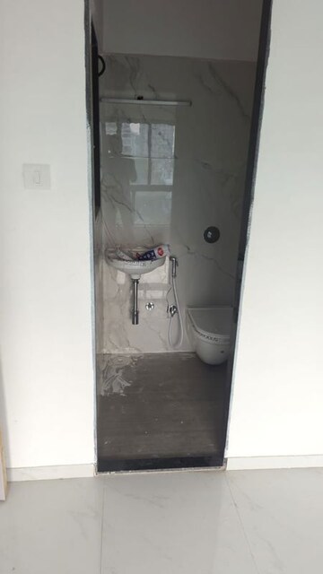 Furnished Amenities in 1 BHK Apartment at Malad East – for Sale